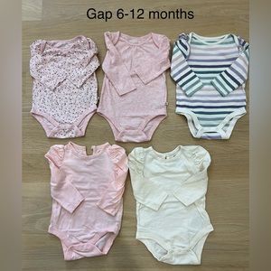 Gap baby girl bodysuit bundle 6-12 month